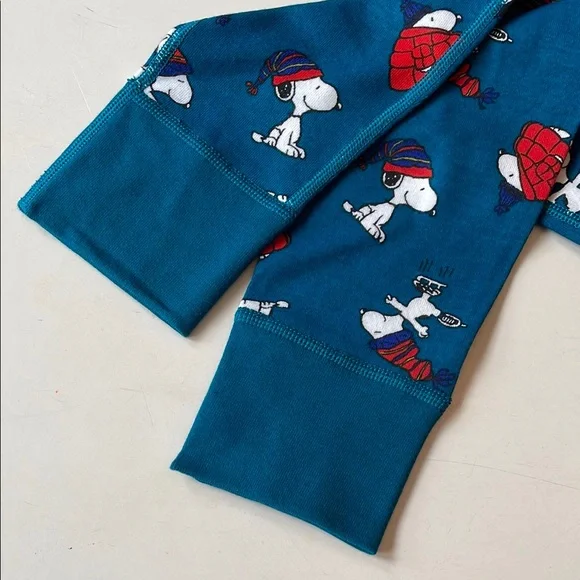 Hanna Andersson - Women’s Peanuts/Snoopy Holiday Long John Pajama Set - Picture 15 of 16